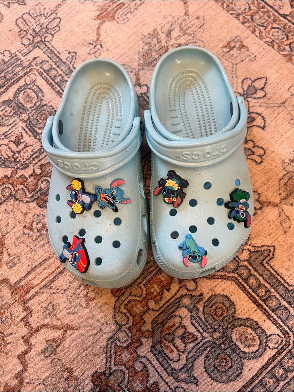Crocs Classic Clog in Light Blue